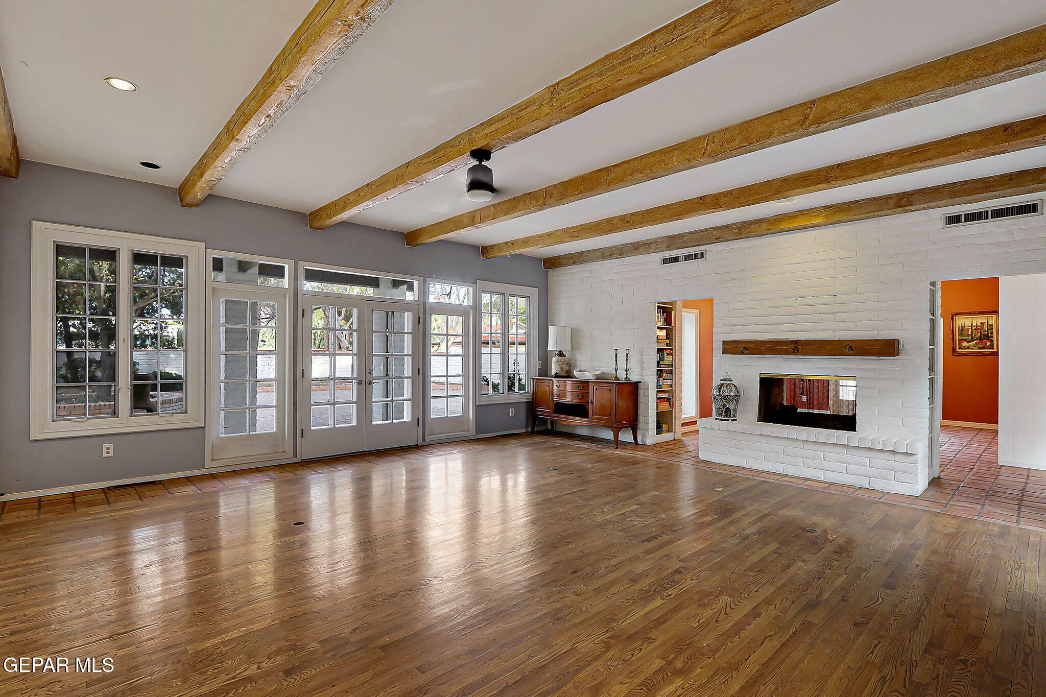 759 Lakeshore Dr Drive