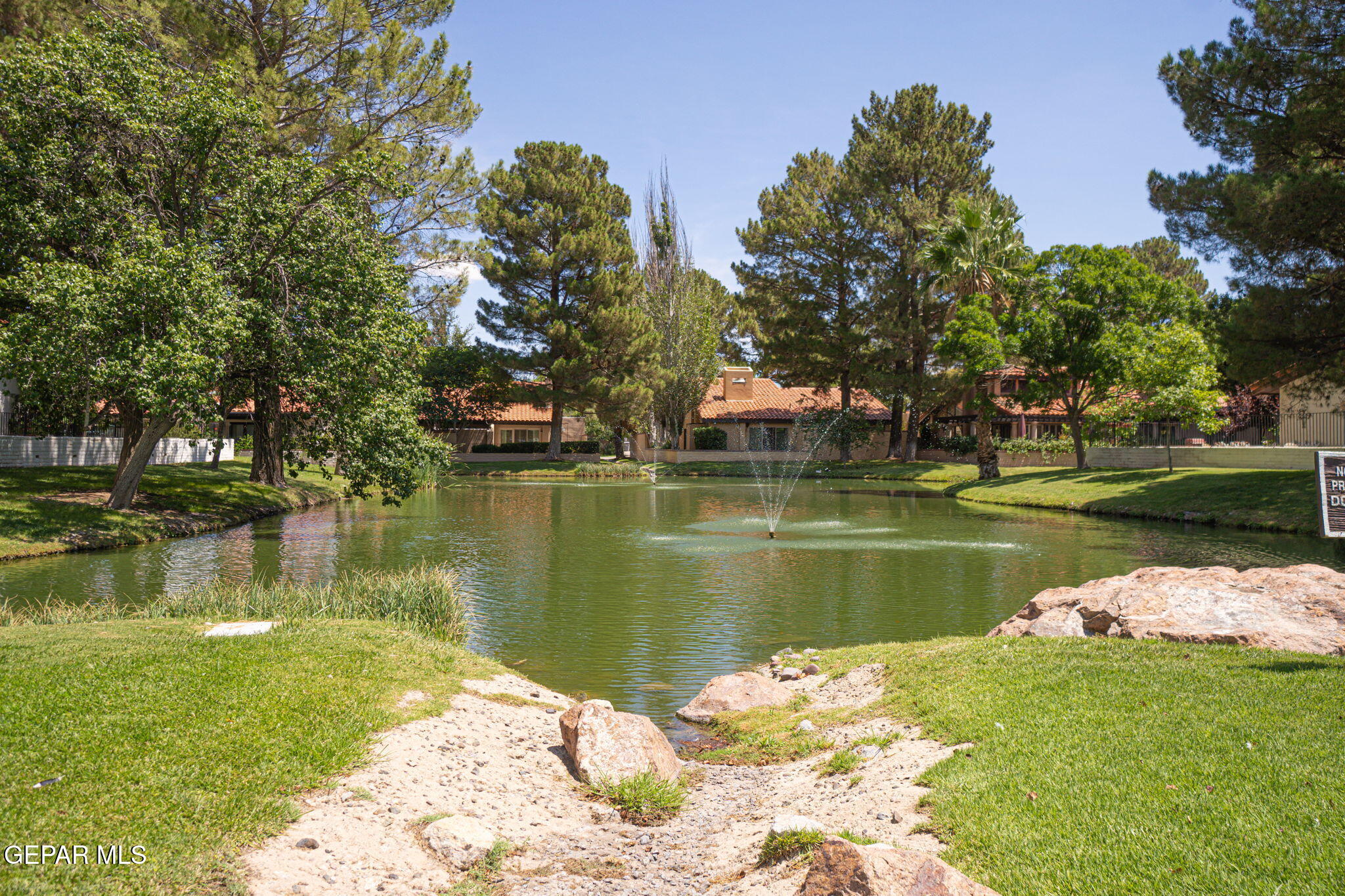 759 Lakeshore Dr Drive