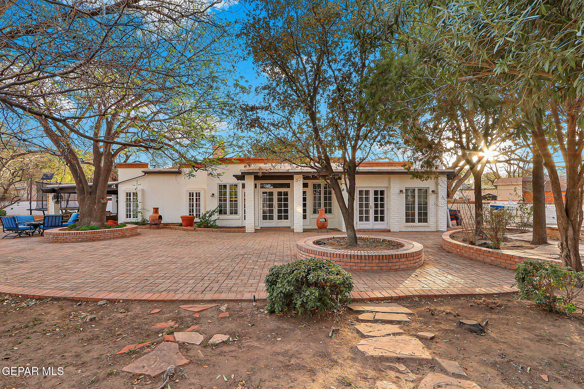 759 Lakeshore Dr Drive