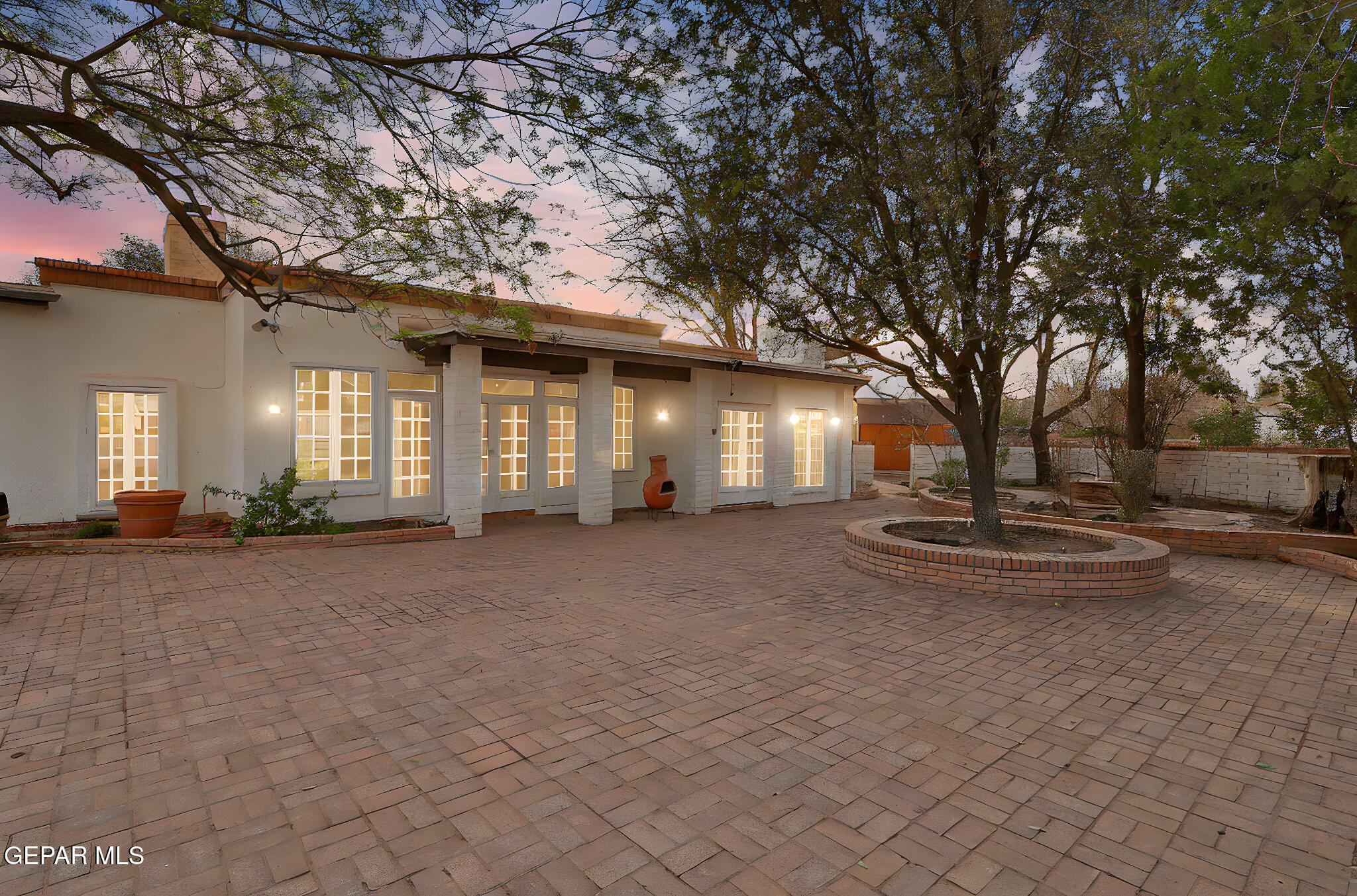 759 Lakeshore Dr Drive