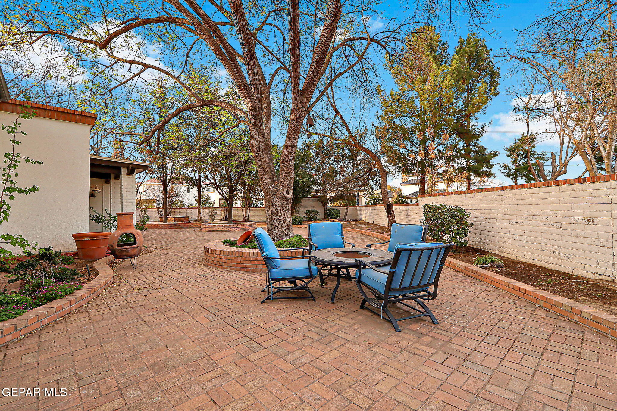 759 Lakeshore Dr Drive