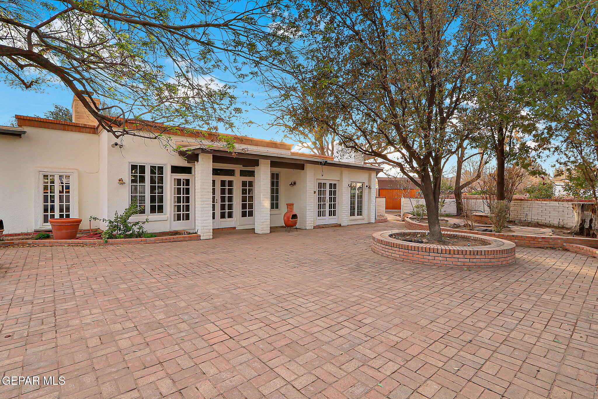 759 Lakeshore Dr Drive