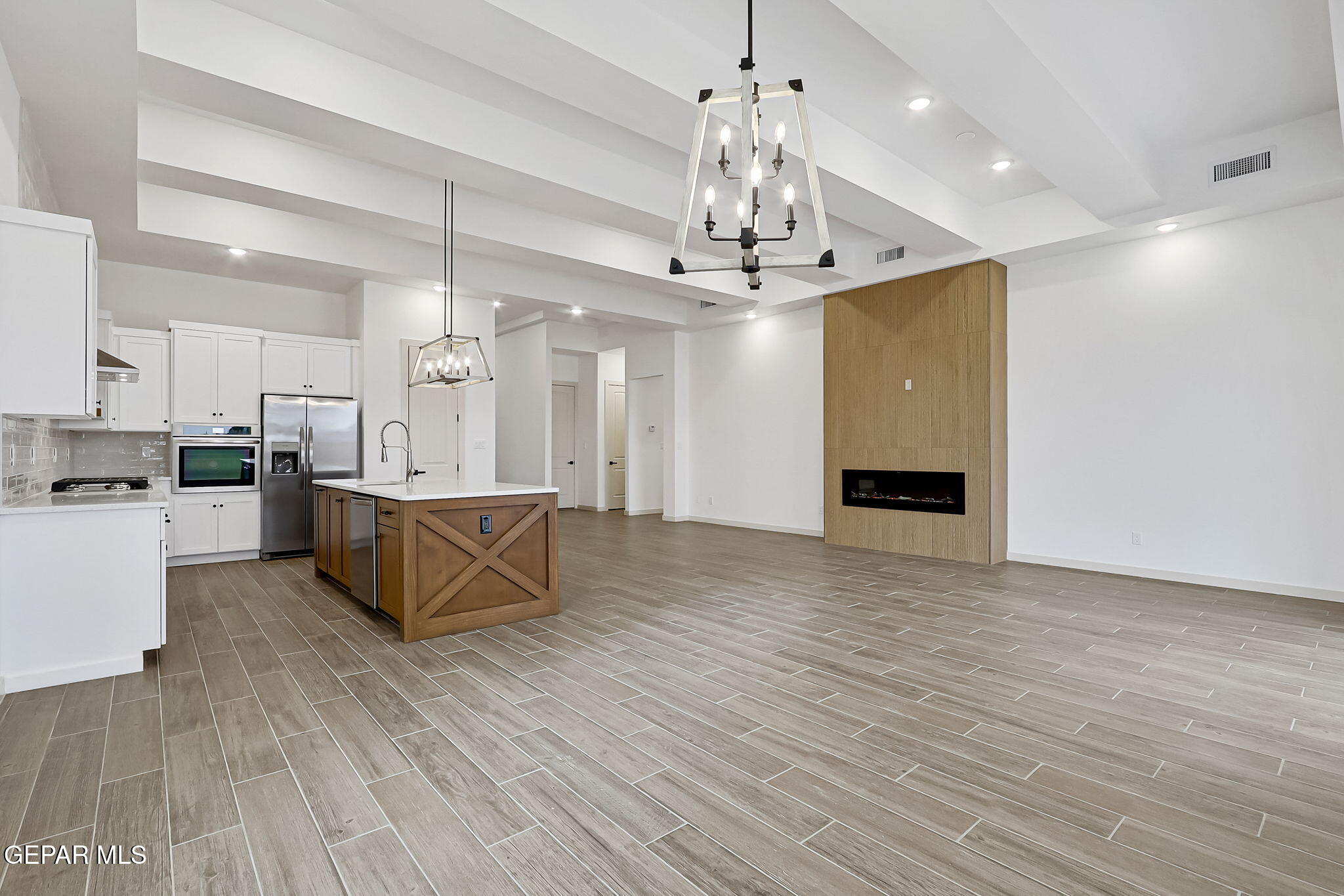 972 Aqueduct Avenue