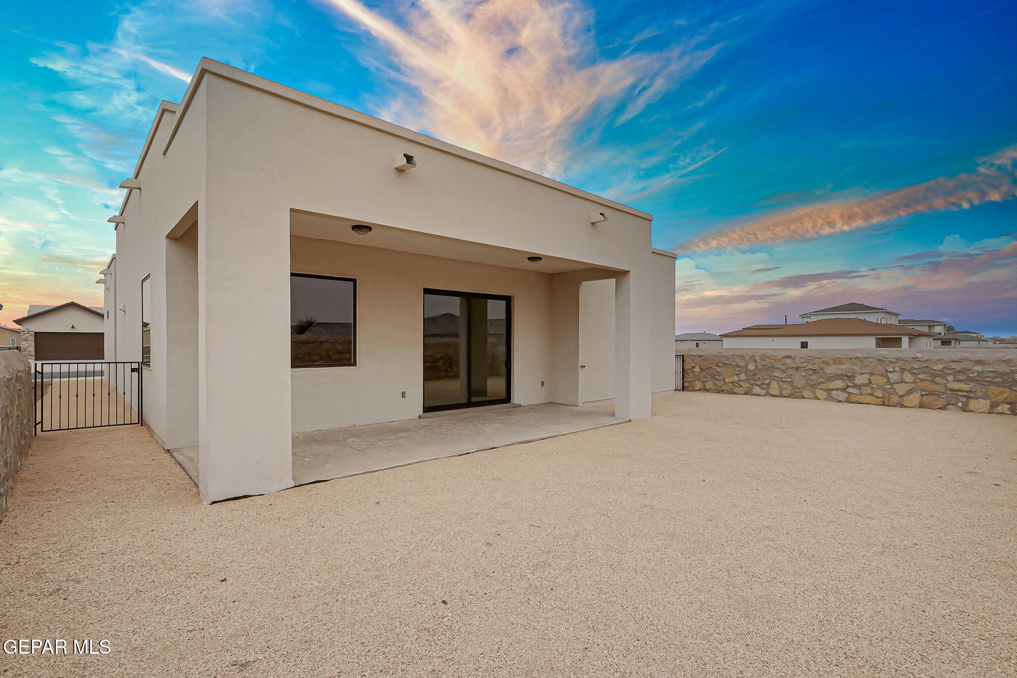 972 Aqueduct Avenue