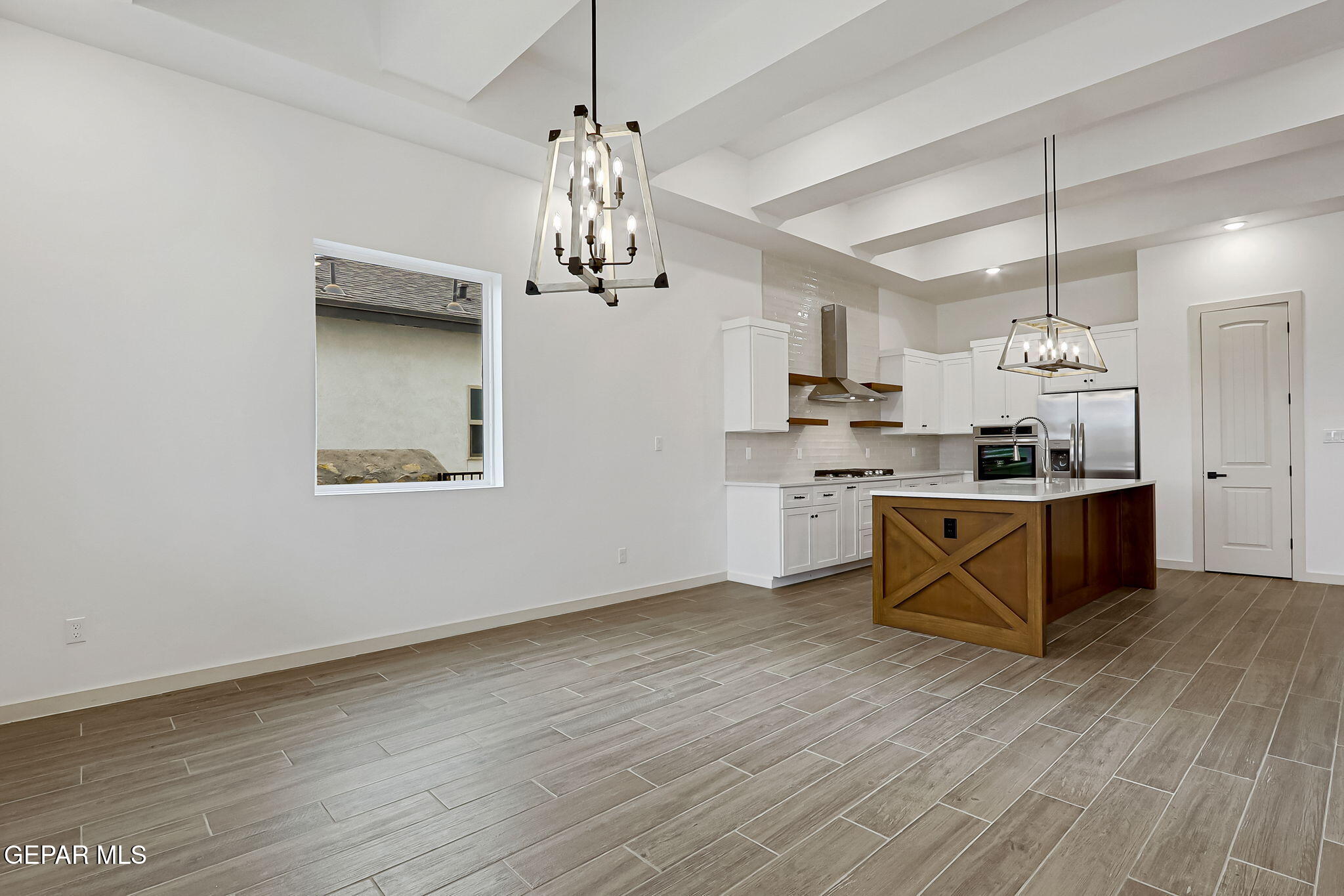 972 Aqueduct Avenue