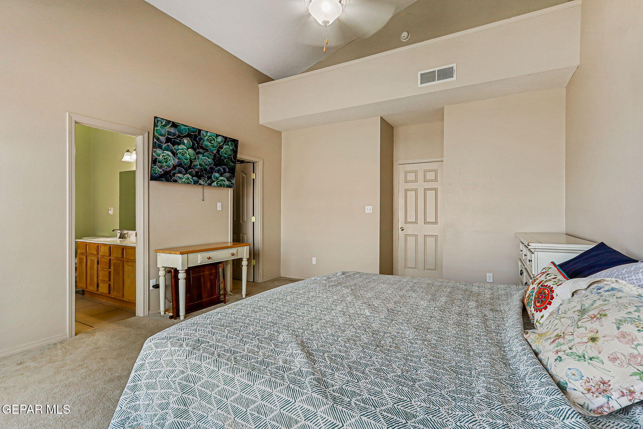 10944 Northview Drive