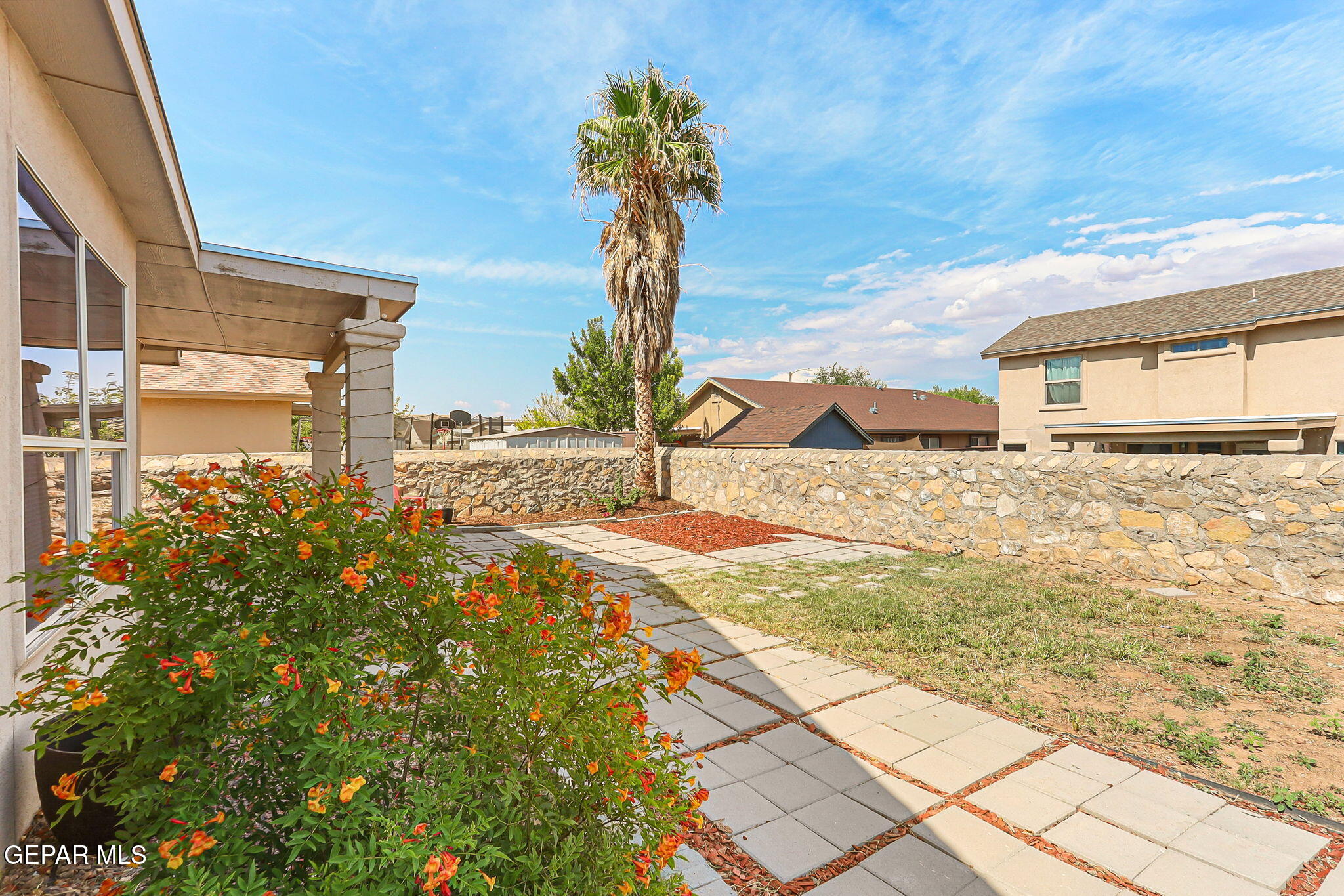 10944 Northview Drive