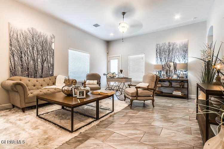 7436 Norte Valley Lane