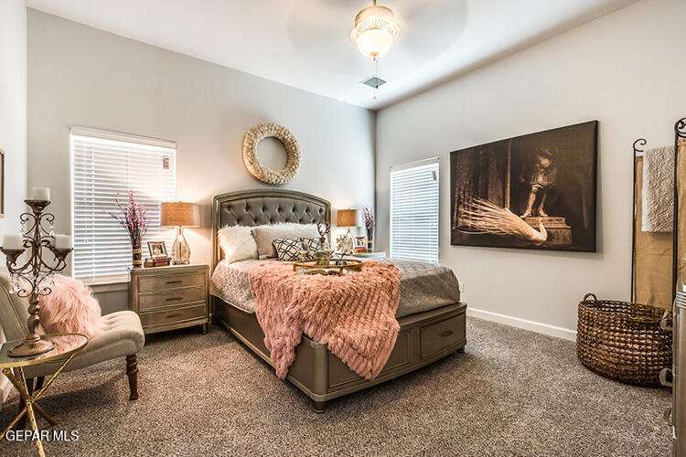 7436 Norte Valley Lane