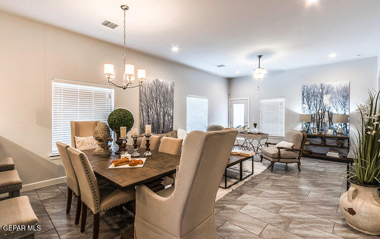 7436 Norte Valley Lane