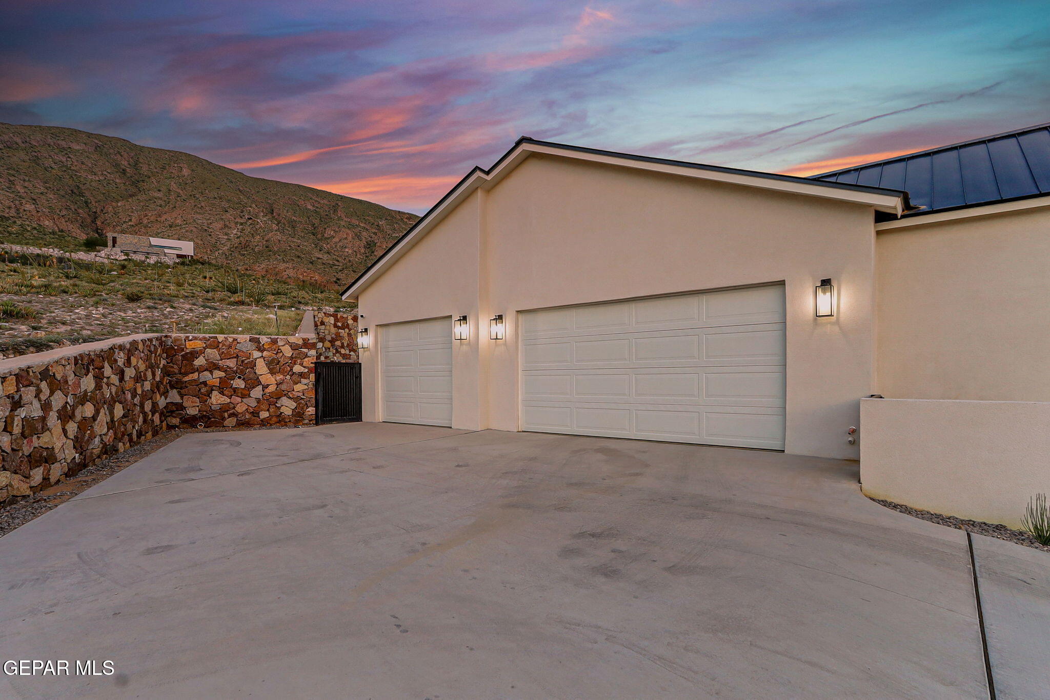 404 Rocky Pointe Drive