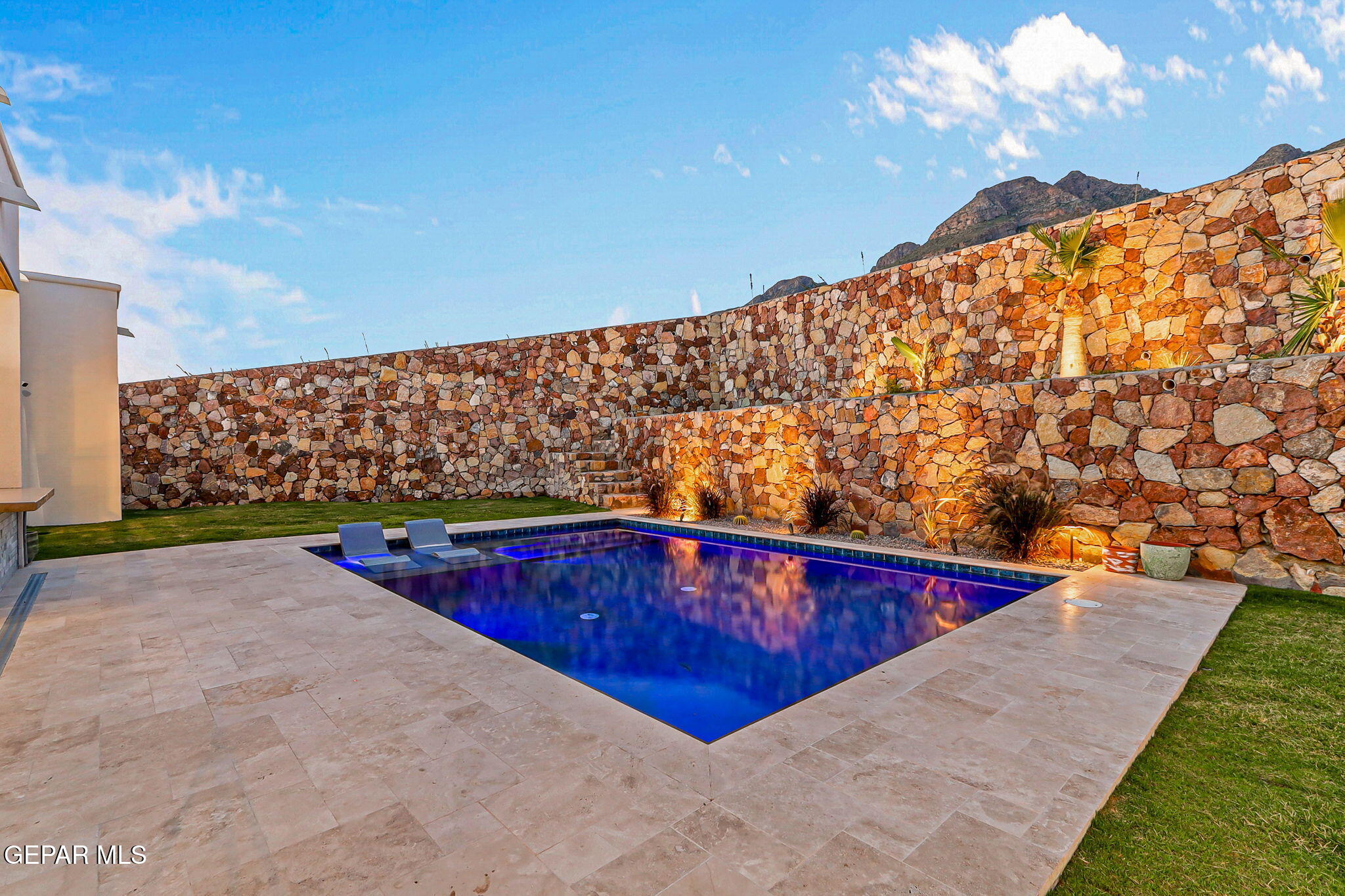 404 Rocky Pointe Drive