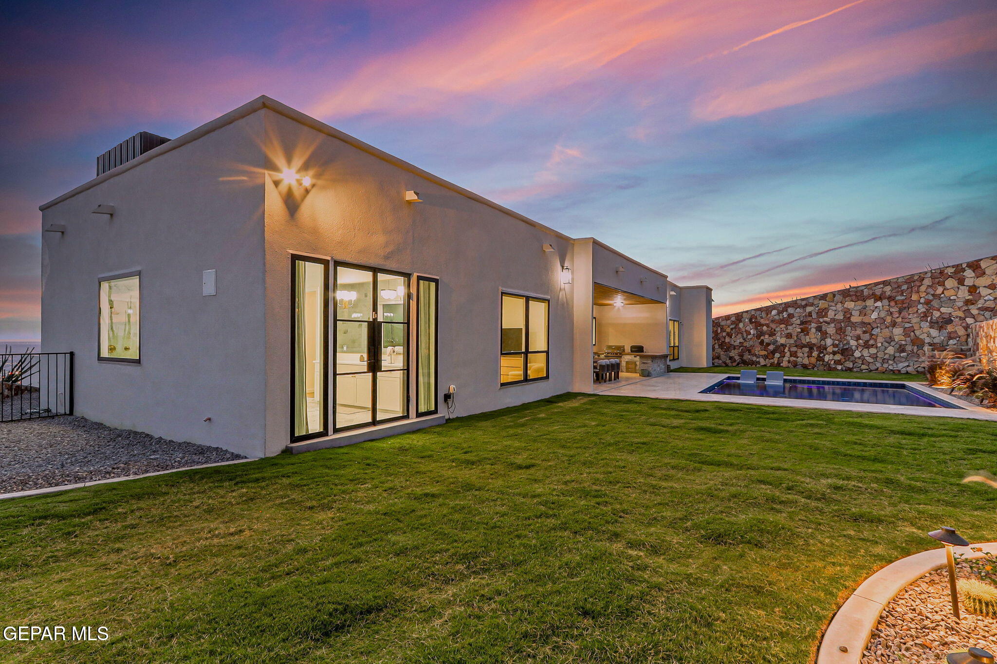 404 Rocky Pointe Drive