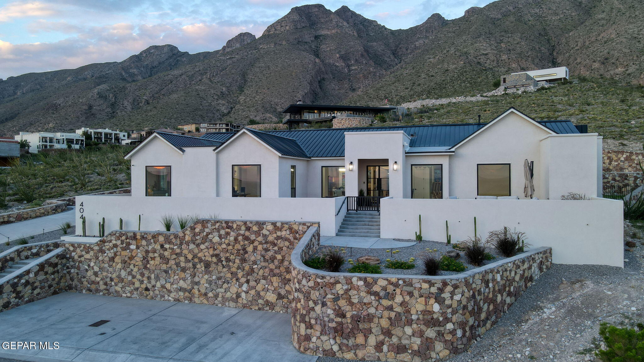 404 Rocky Pointe Drive