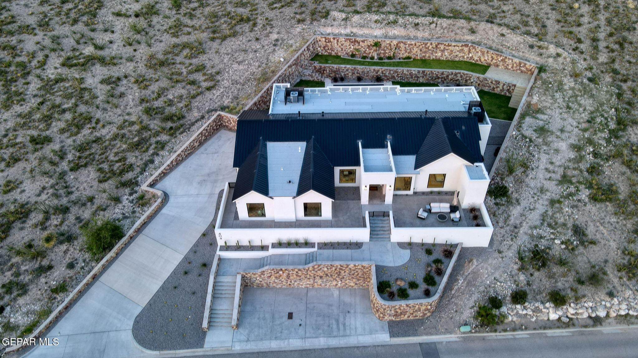 404 Rocky Pointe Drive