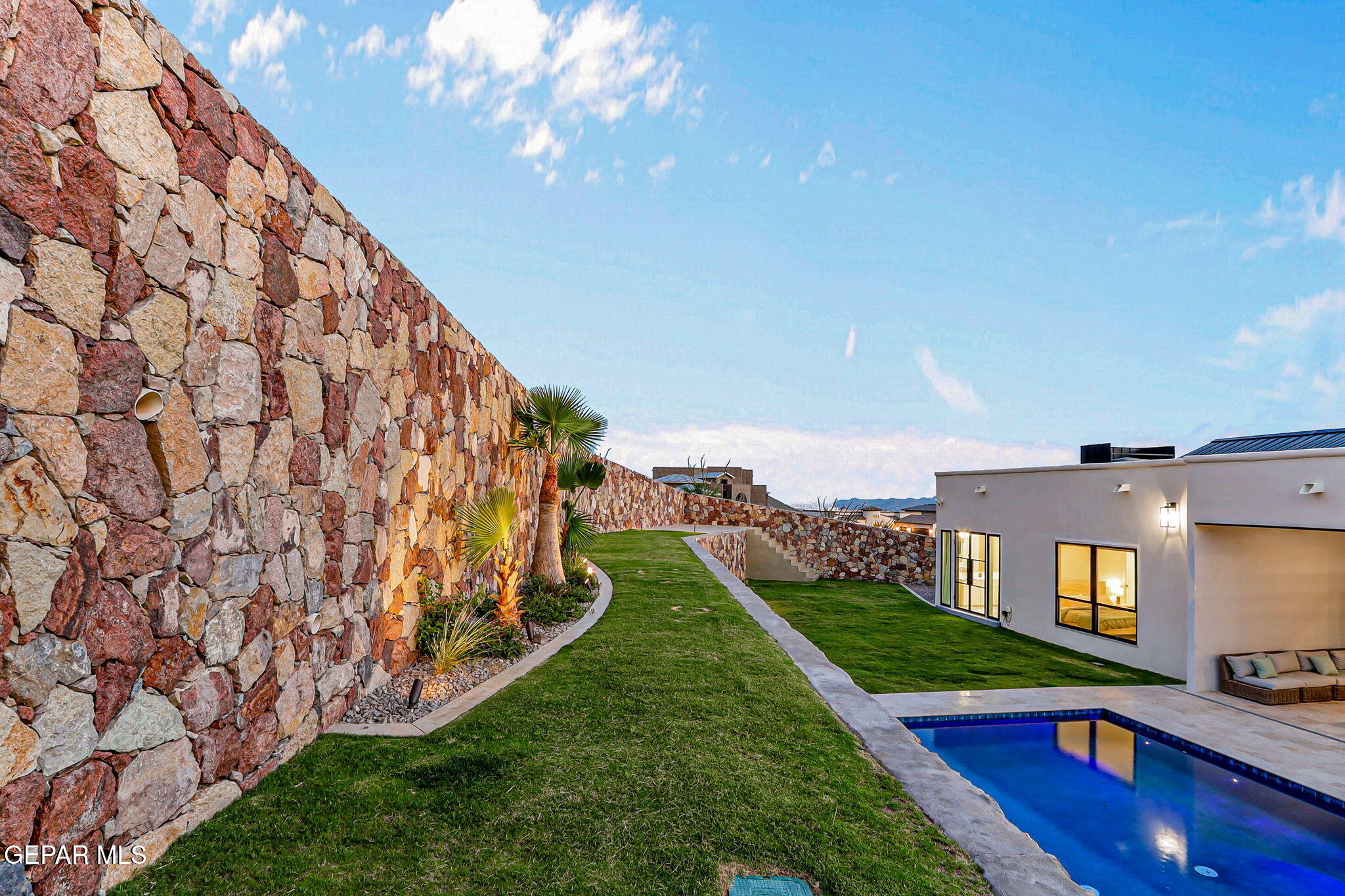 404 Rocky Pointe Drive