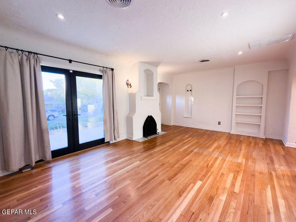 1004 PARK Road