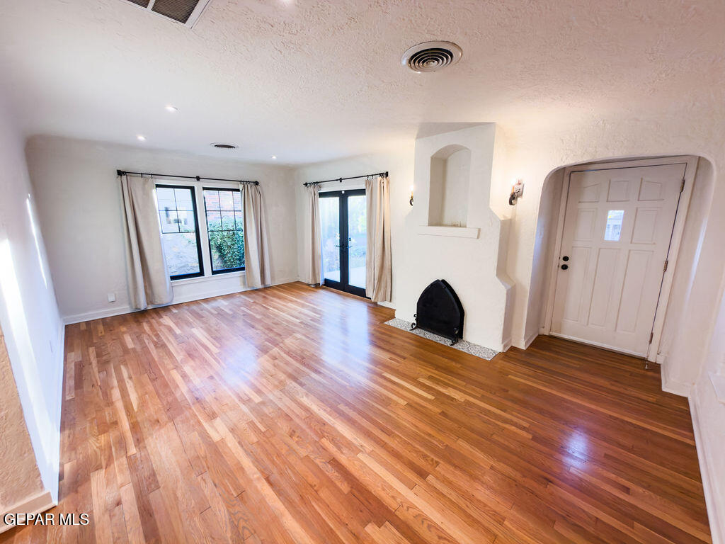 1004 PARK Road