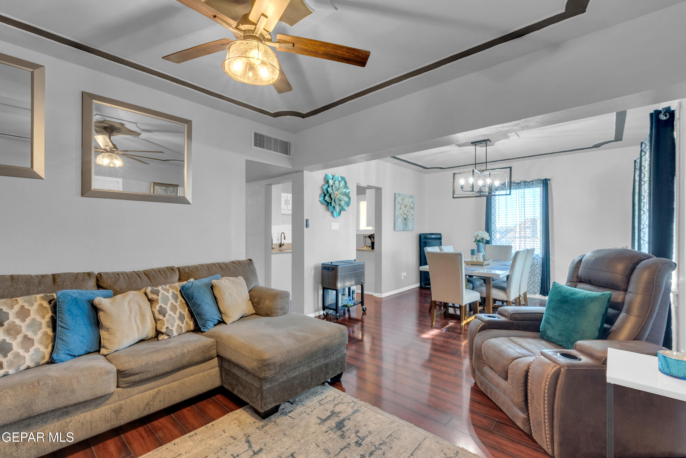 1012 MAPLE Street