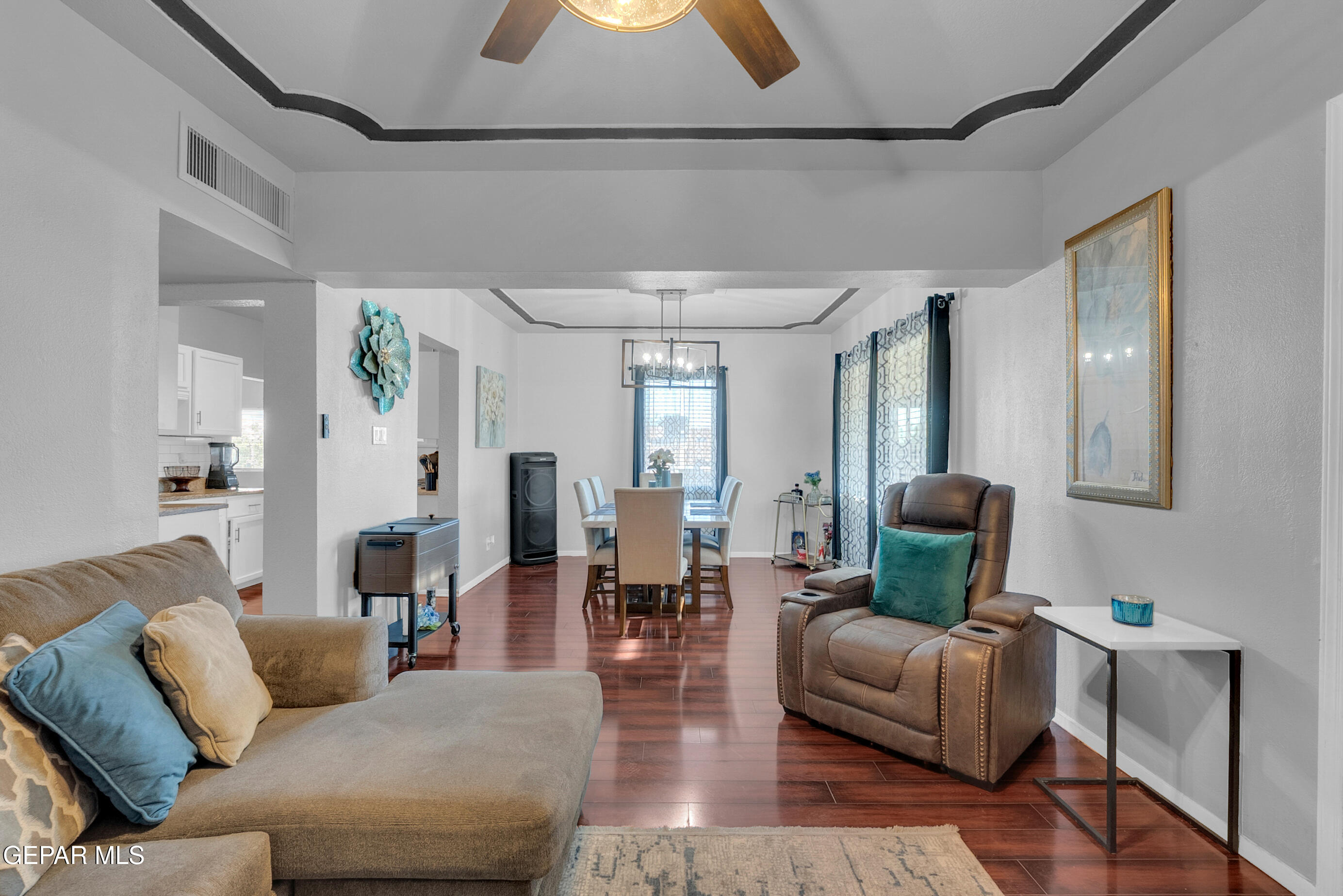 1012 MAPLE Street