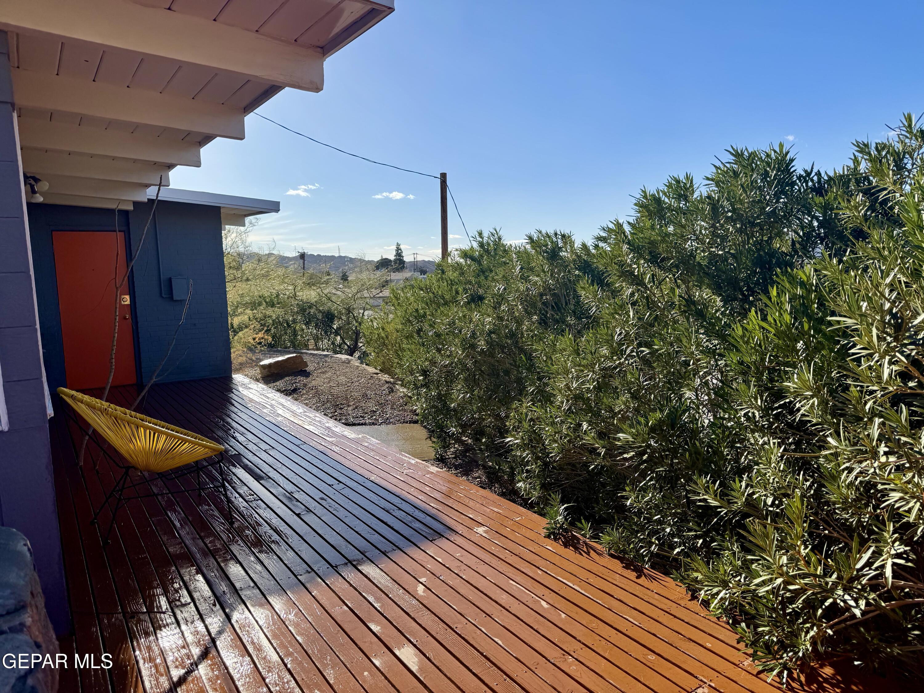931 MESITA Drive