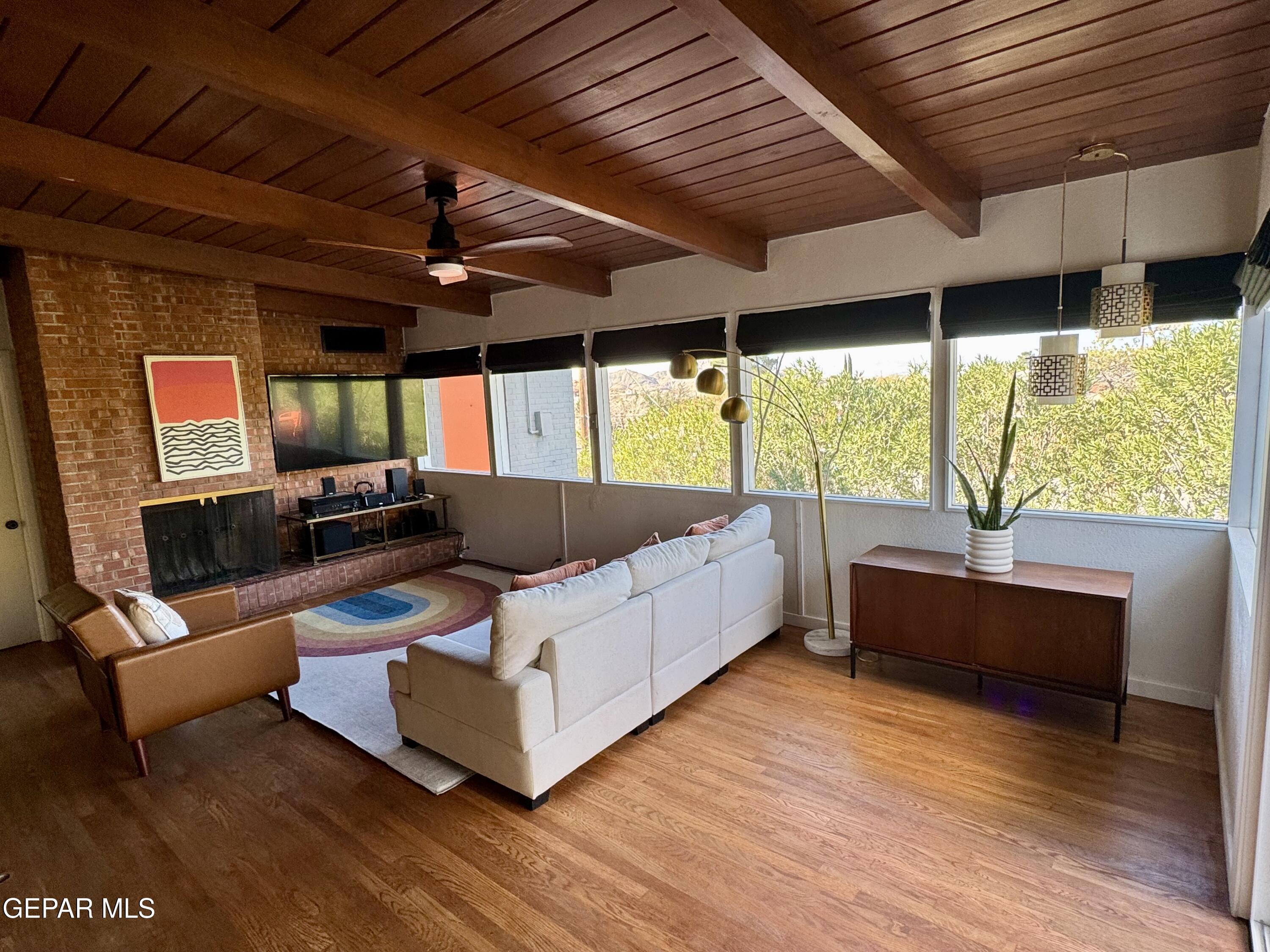 931 MESITA Drive
