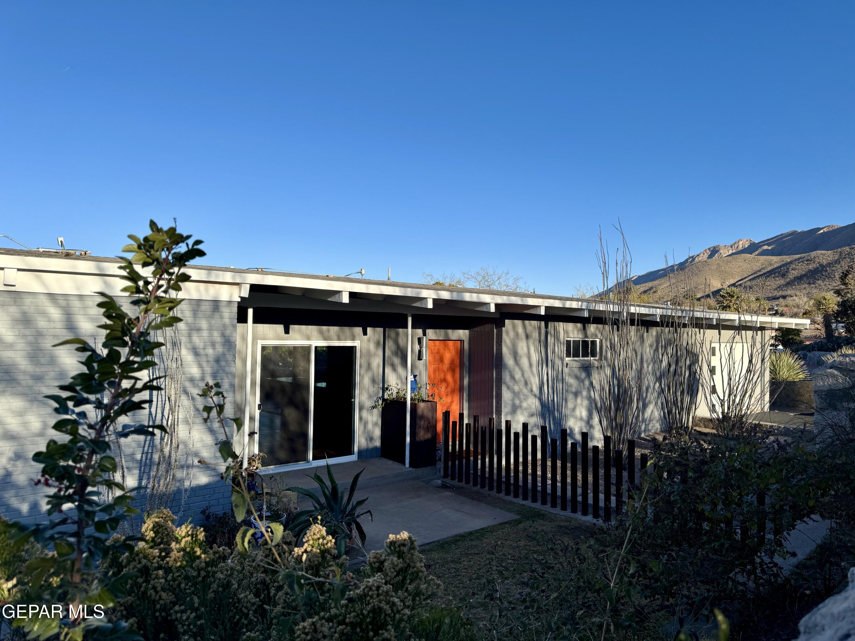 931 MESITA Drive