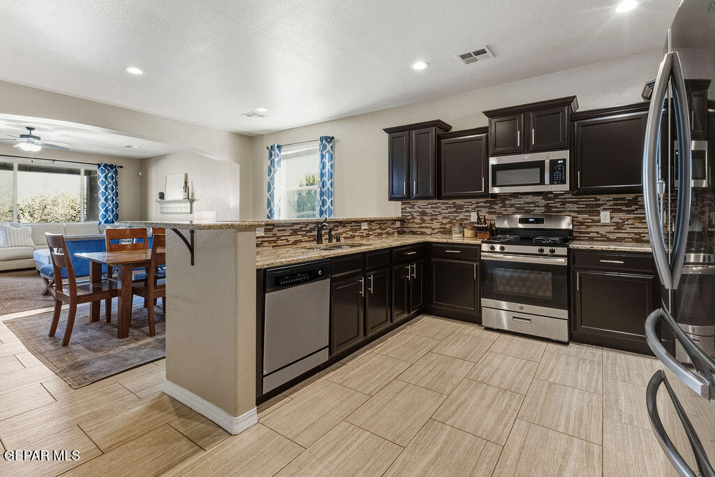 505 VALLEY PLUM Avenue