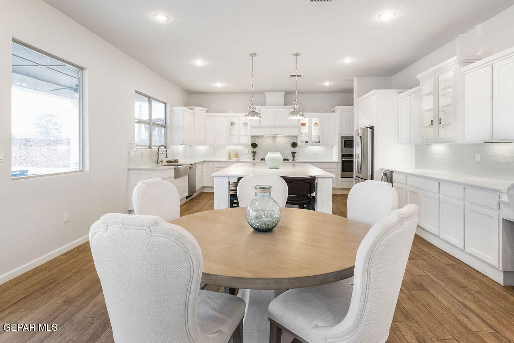 720 EMERALD VIEW Drive