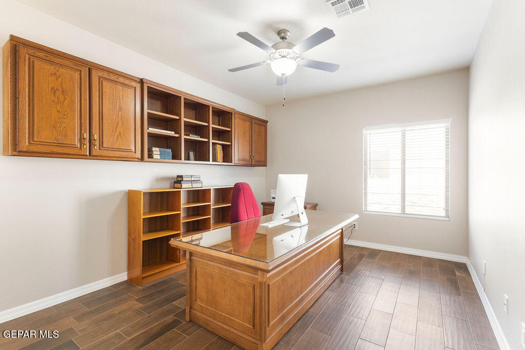 5721 Valley Oak Drive