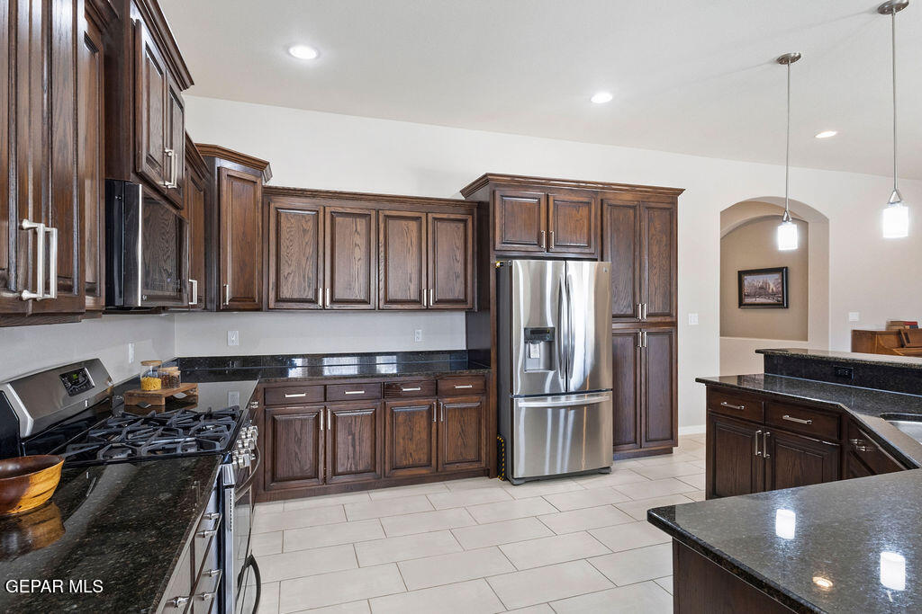 5721 Valley Oak Drive