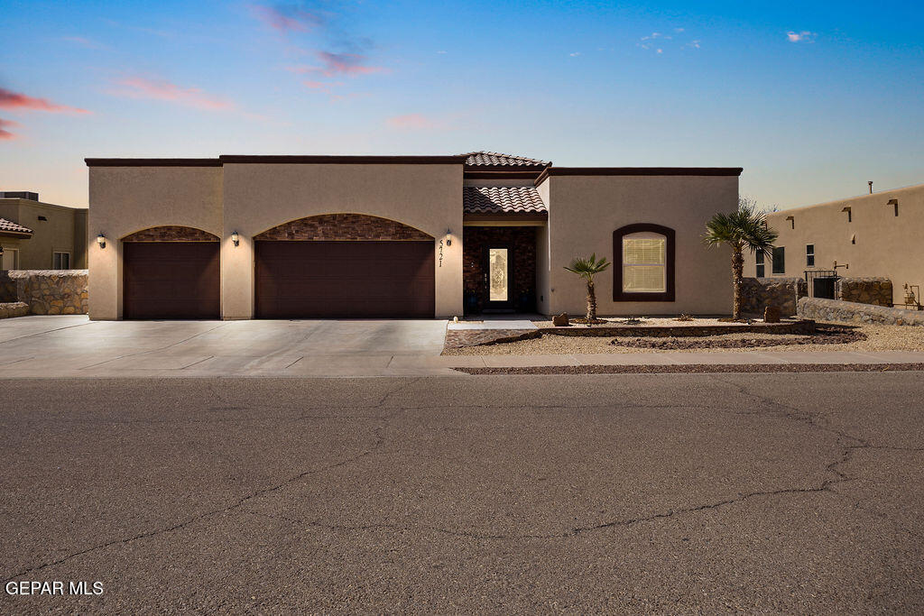5721 Valley Oak Drive