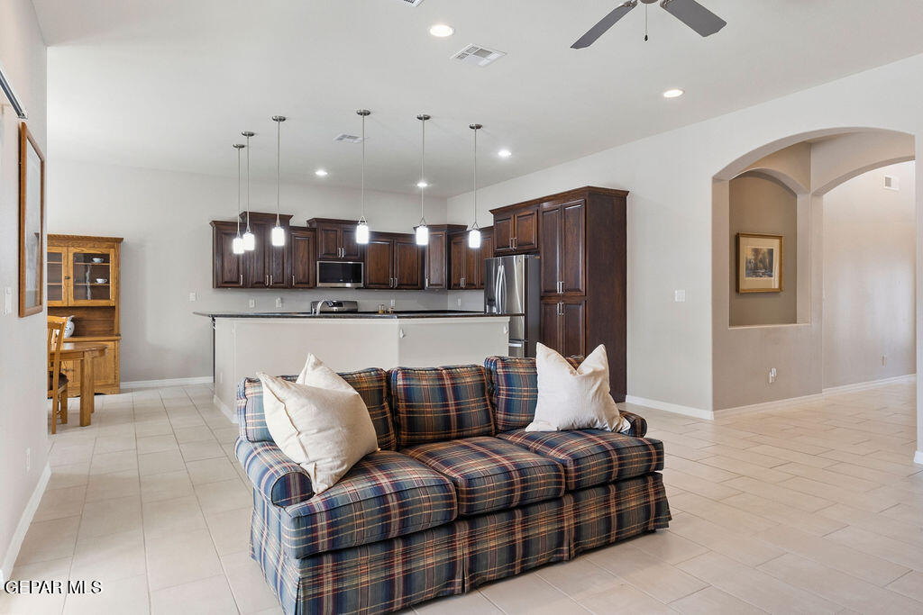 5721 Valley Oak Drive