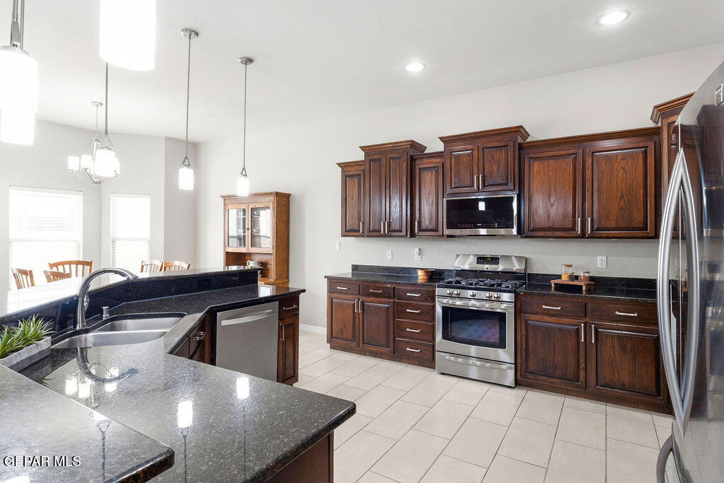 5721 Valley Oak Drive