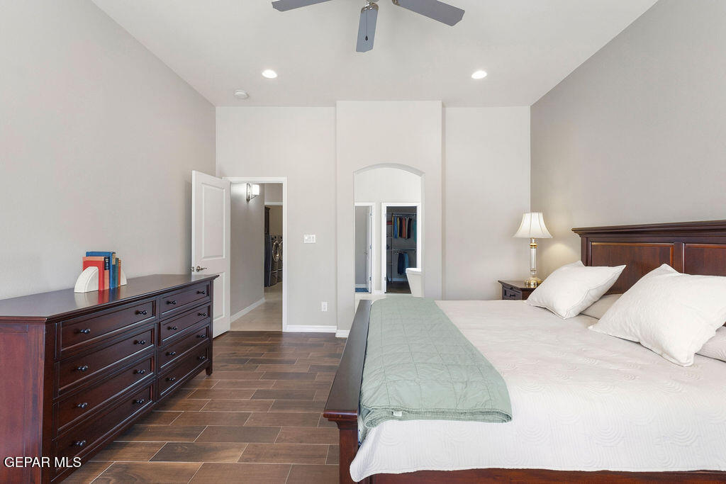 5721 Valley Oak Drive