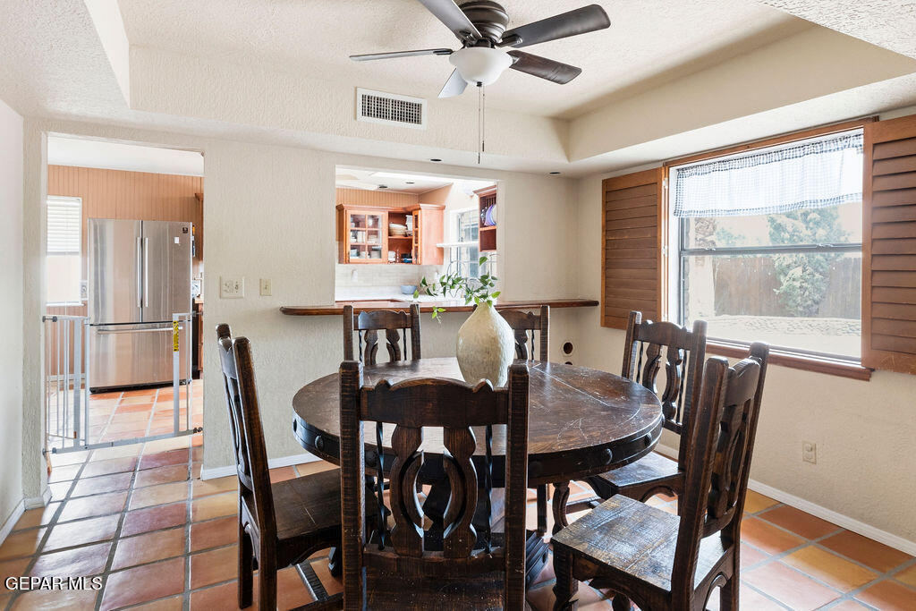 4953 VISTA GRANDE Circle
