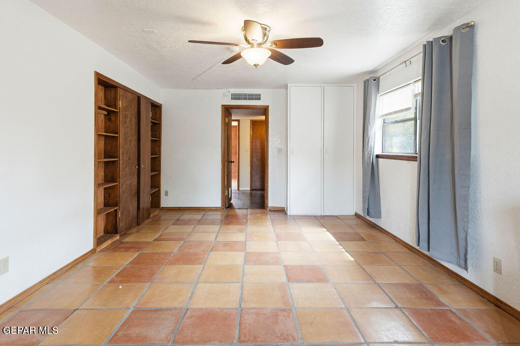 4953 VISTA GRANDE Circle