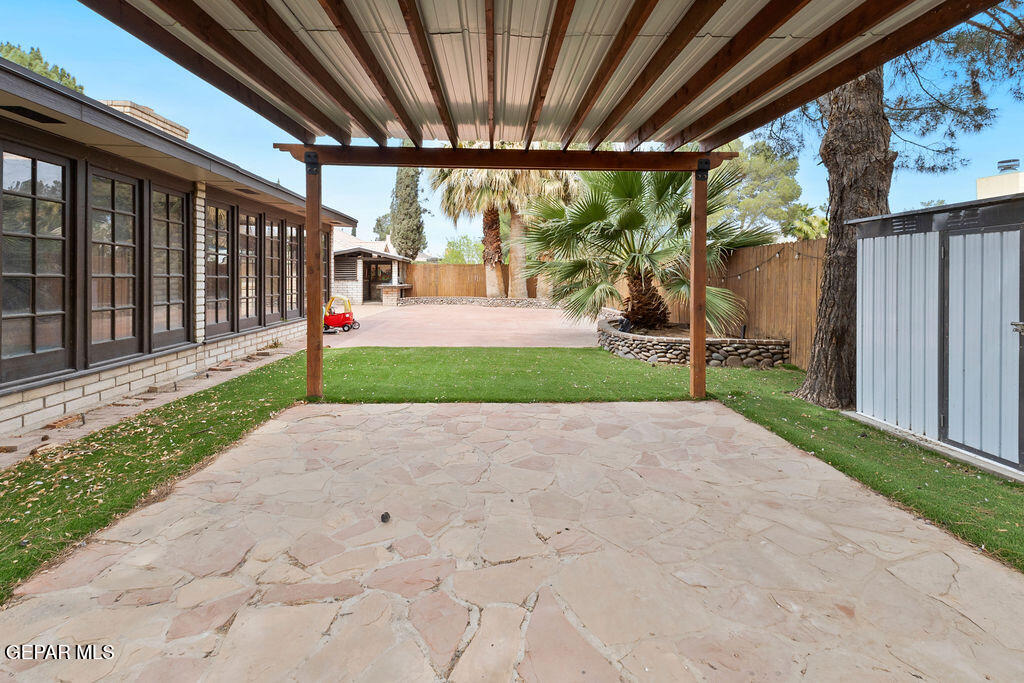 4953 VISTA GRANDE Circle