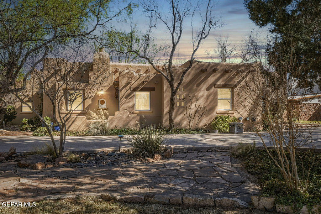 300 ROSEMONT Drive