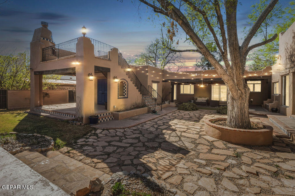 300 ROSEMONT Drive