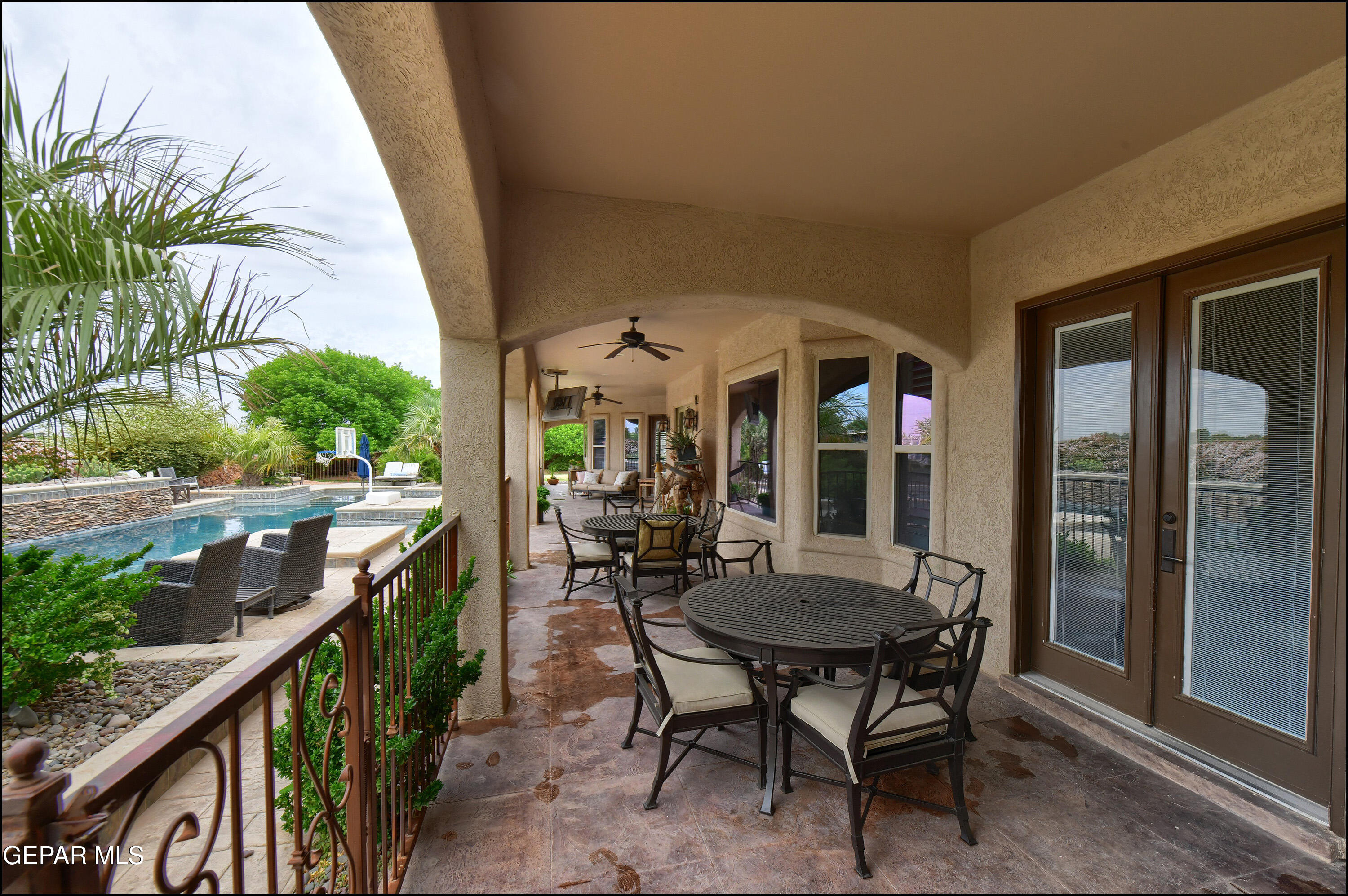 5533 WOODFIELD Drive
