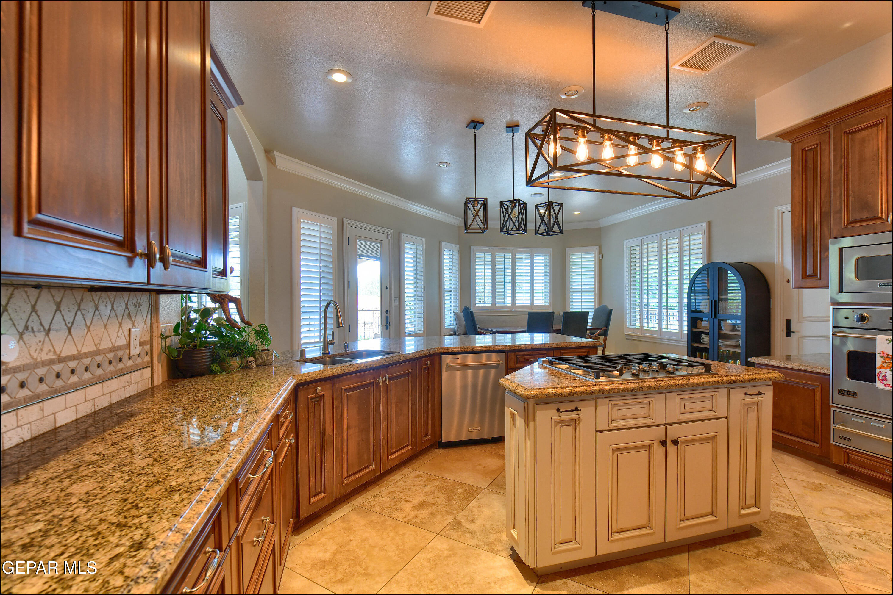 5533 WOODFIELD Drive