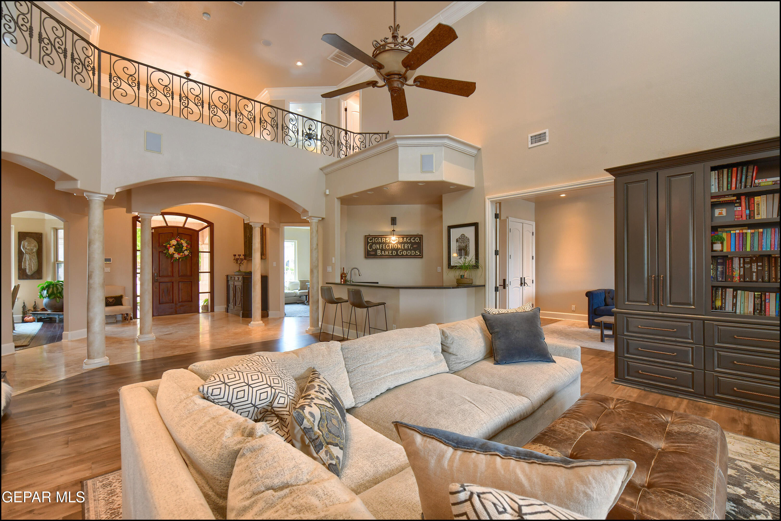5533 WOODFIELD Drive