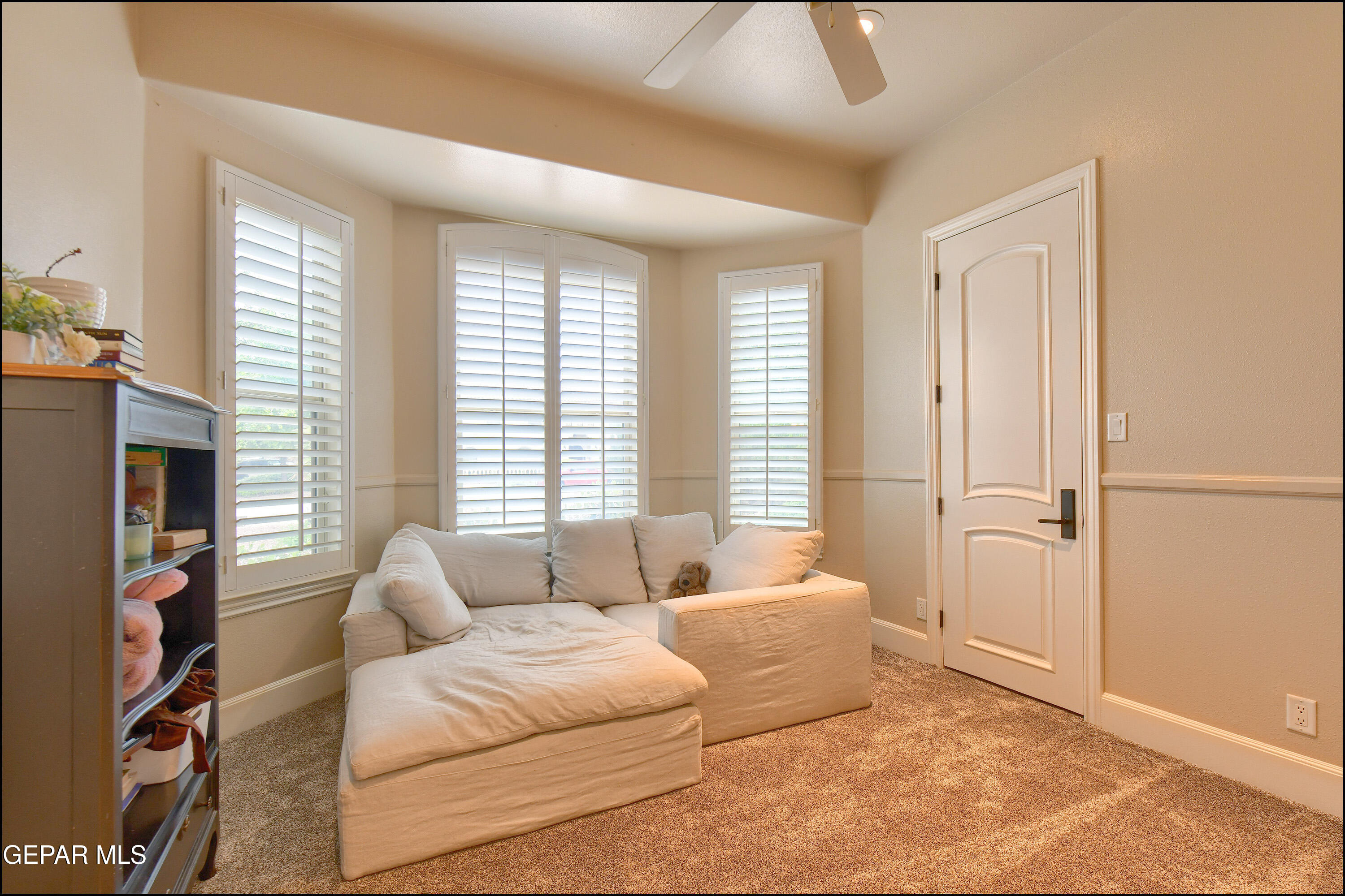 5533 WOODFIELD Drive