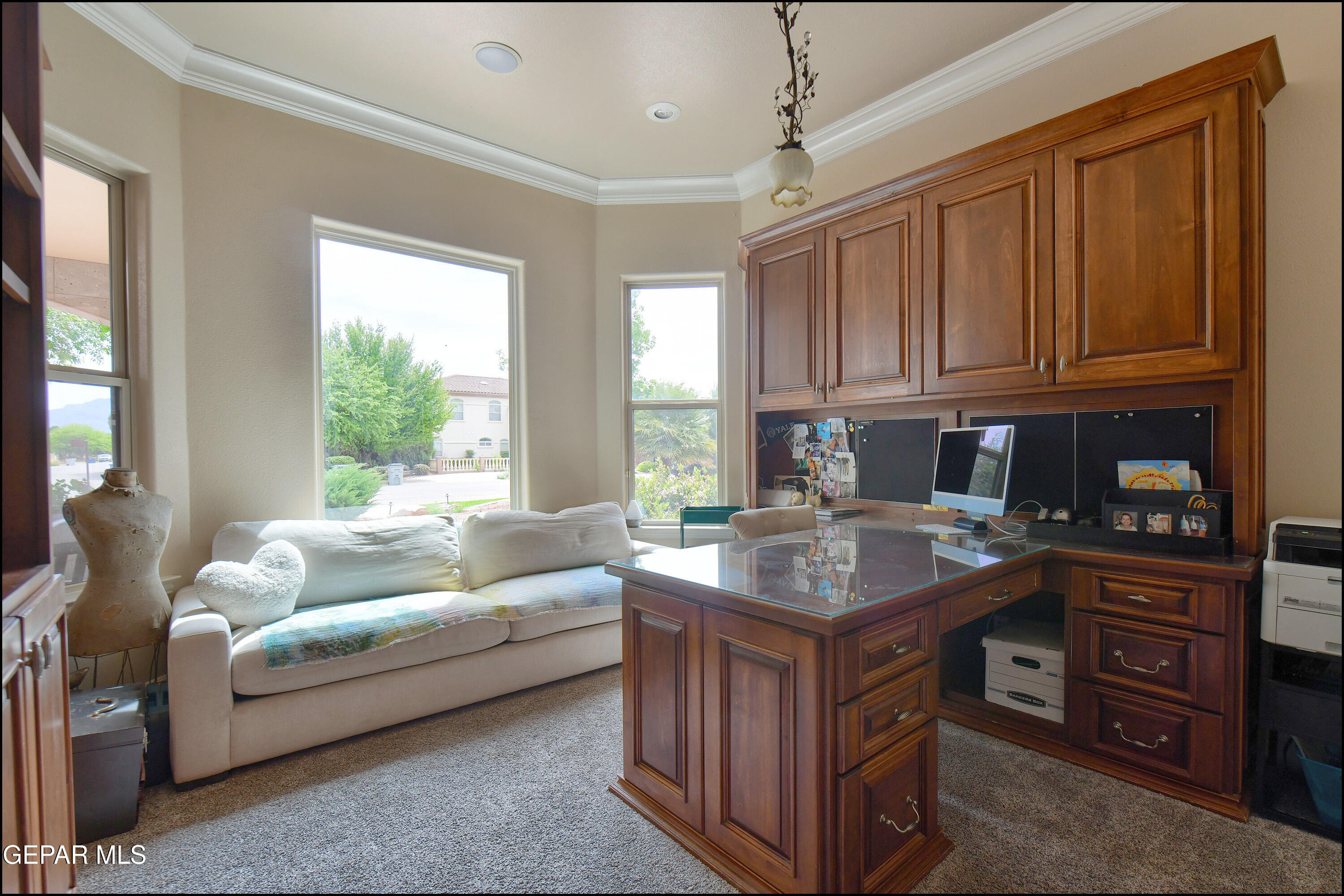 5533 WOODFIELD Drive