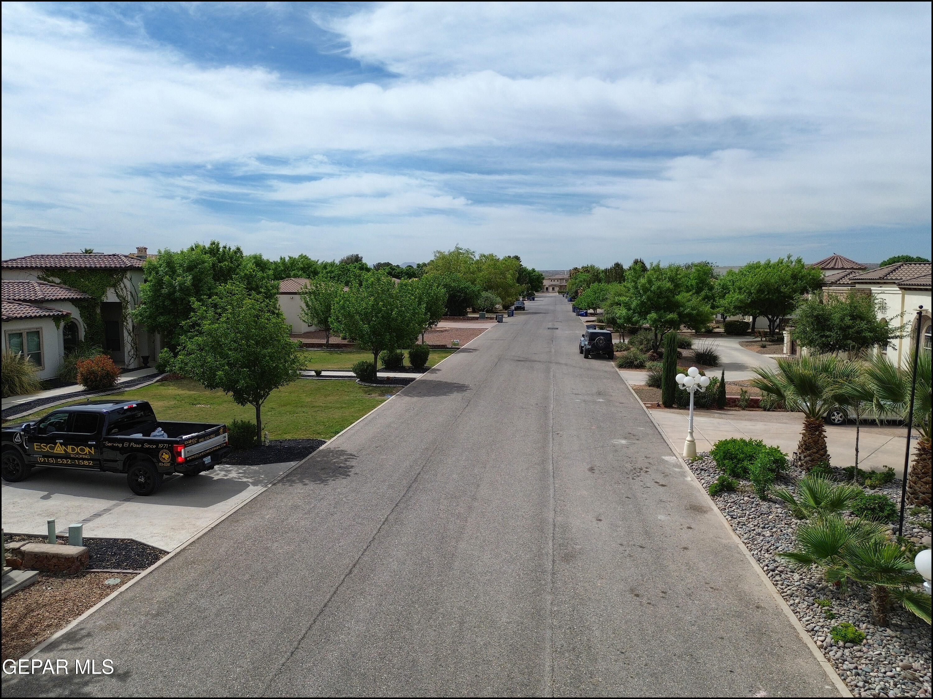 5533 WOODFIELD Drive