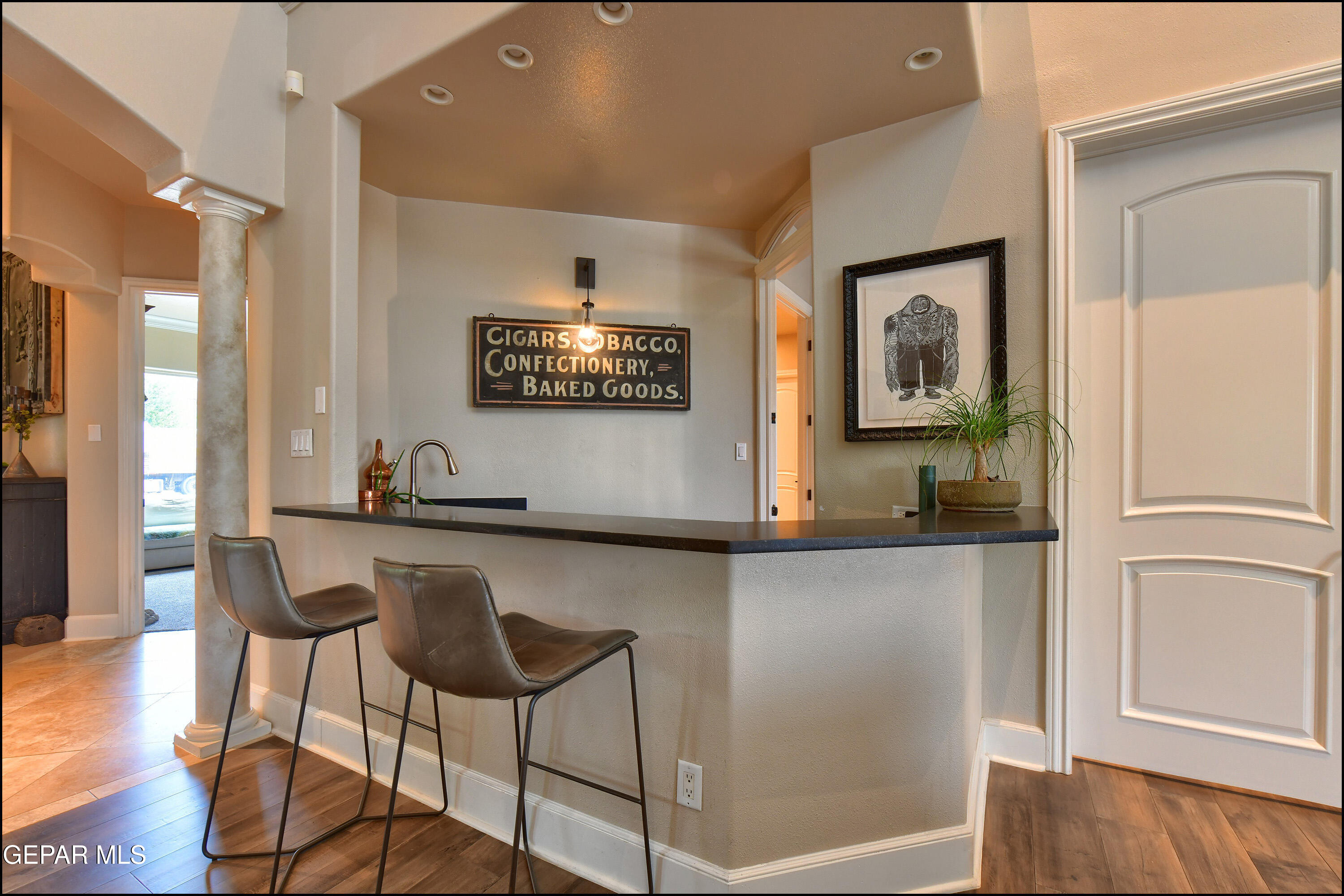 5533 WOODFIELD Drive