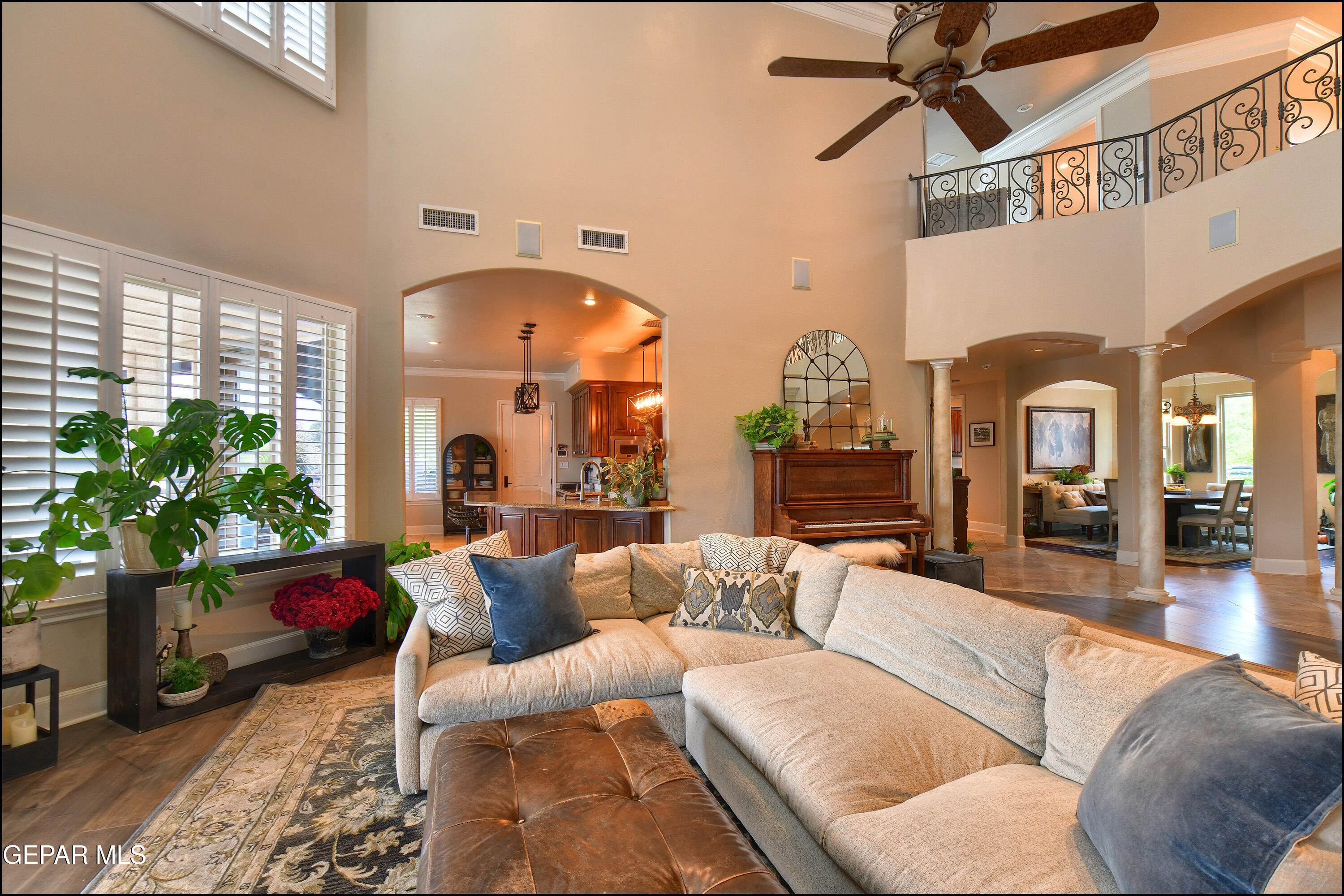 5533 WOODFIELD Drive
