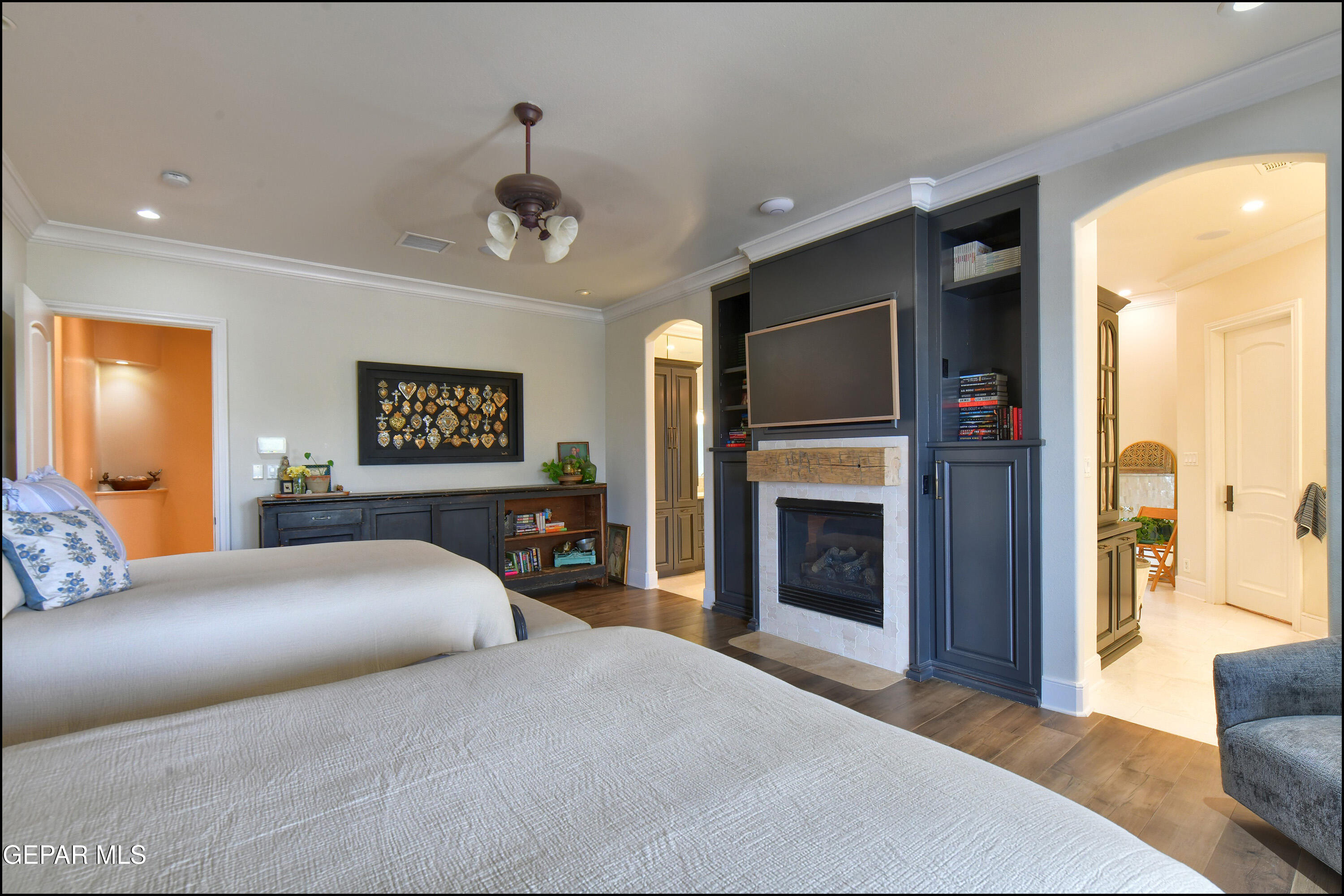 5533 WOODFIELD Drive