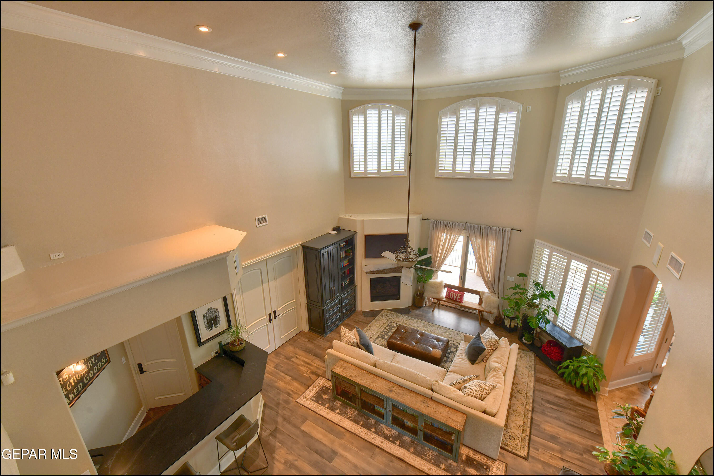 5533 WOODFIELD Drive